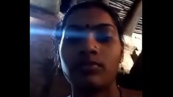 desi bhabi showing boobs