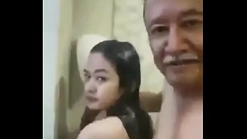 Bahuai having sex sasur caught in shower
