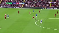 Gol  18 de Eden Hazard contra o Liverpool na Copa da Liga Inglesa